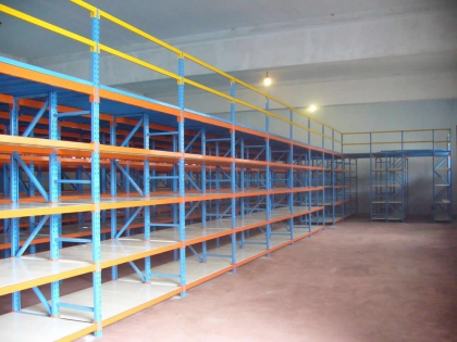 倉(cāng)庫(kù)貨架