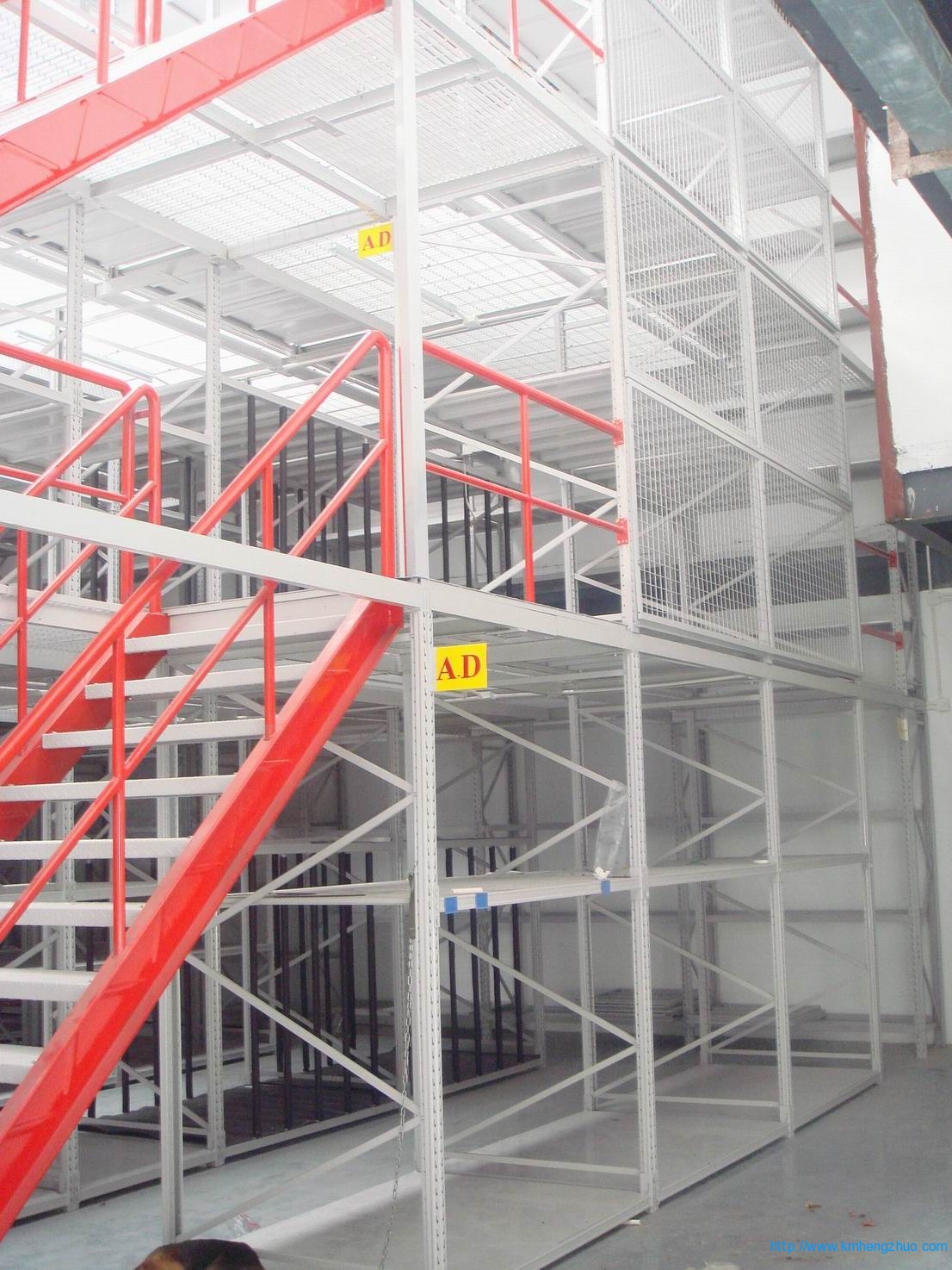 HZ-688型閣樓式貨架應(yīng)用案例 HZ-688型閣樓式貨架應(yīng)用案例