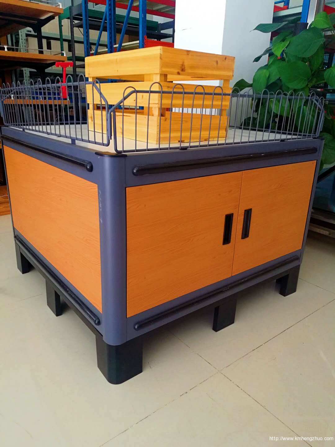 轉(zhuǎn)印木紋促銷臺